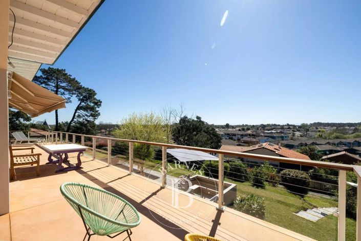 Image No.13-7 Bed House for sale