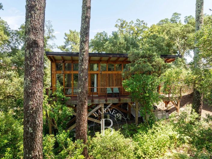 Image No.25-7 Bed House for sale