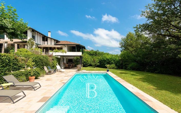 Image No.2-5 Bed House for sale