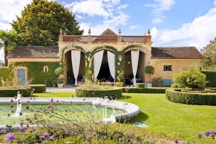 Image No.20-8 Bed House for sale