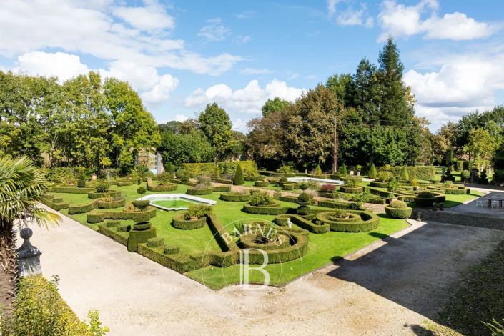 Image No.22-8 Bed House for sale