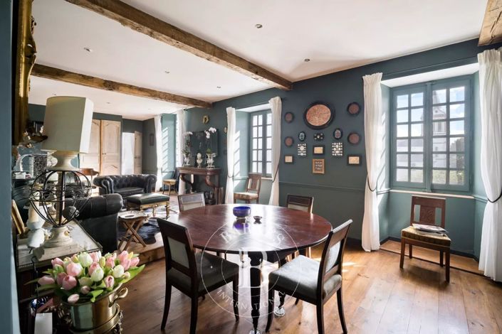 Image No.38-8 Bed House for sale