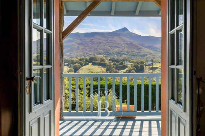 Image No.27-4 Bed House for sale