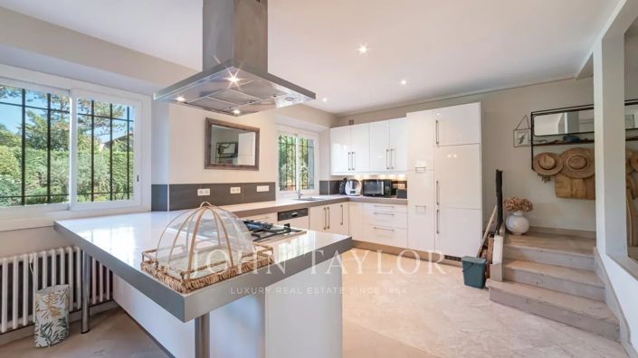 Image No.13-5 Bed House for sale