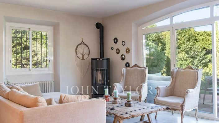 Image No.17-5 Bed House for sale