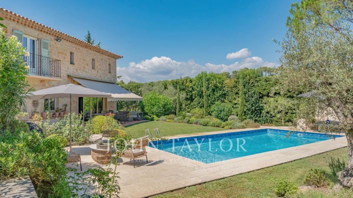 Image No.7-5 Bed House for sale