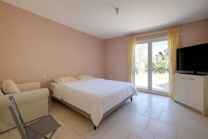 Image No.12-3 Bed House for sale