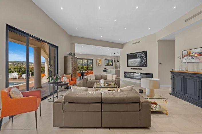 Image No.2-3 Bed House for sale