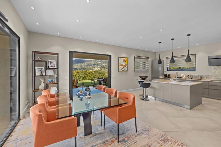 Image No.8-3 Bed House for sale