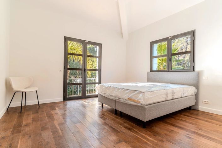 Image No.13-6 Bed House for sale