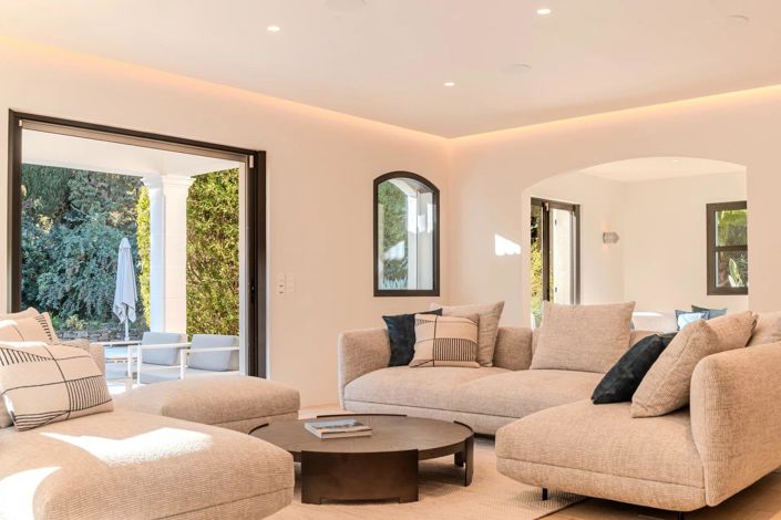 Image No.6-6 Bed House for sale