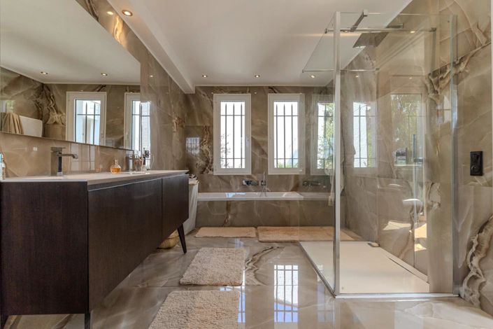 Image No.12-5 Bed House for sale