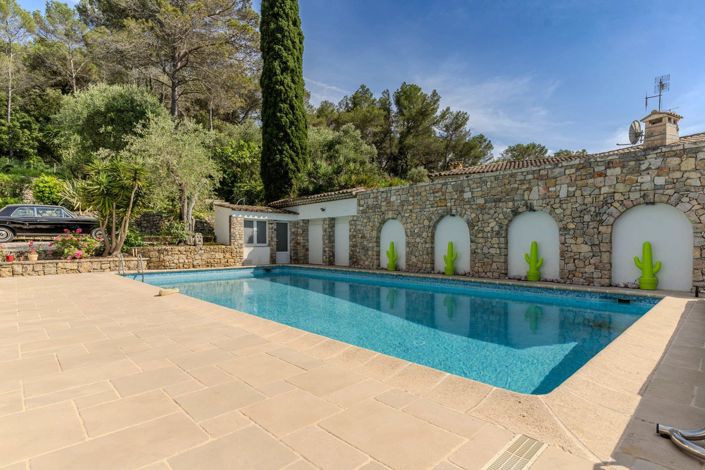 Image No.24-5 Bed House for sale