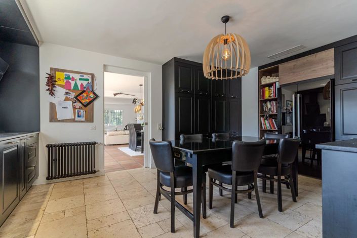 Image No.7-5 Bed House for sale