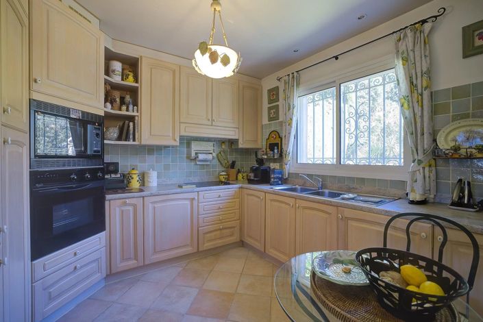 Image No.9-4 Bed House for sale