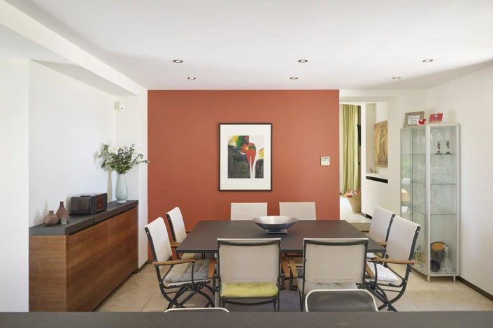 Image No.21-6 Bed House for sale