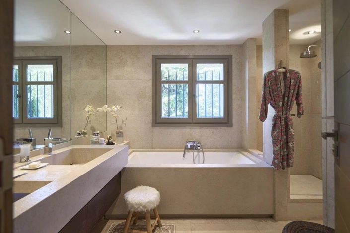 Image No.31-6 Bed House for sale