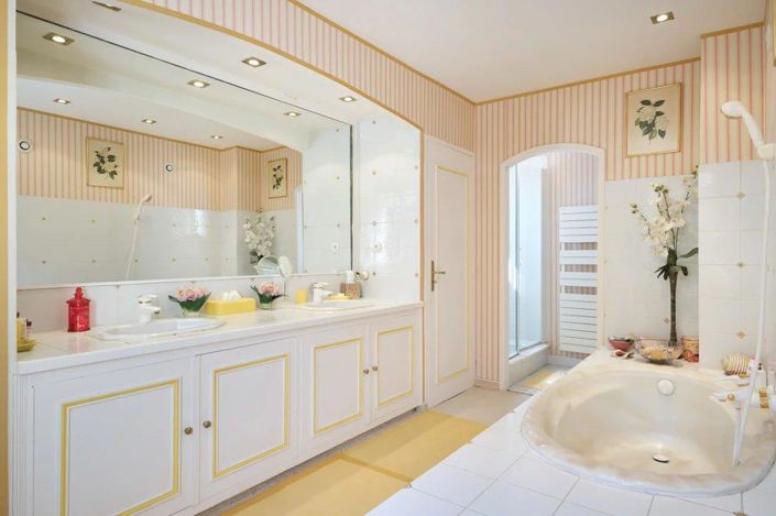 Image No.18-House for sale