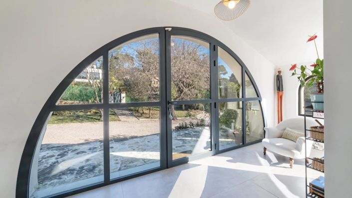 Image No.19-6 Bed House for sale