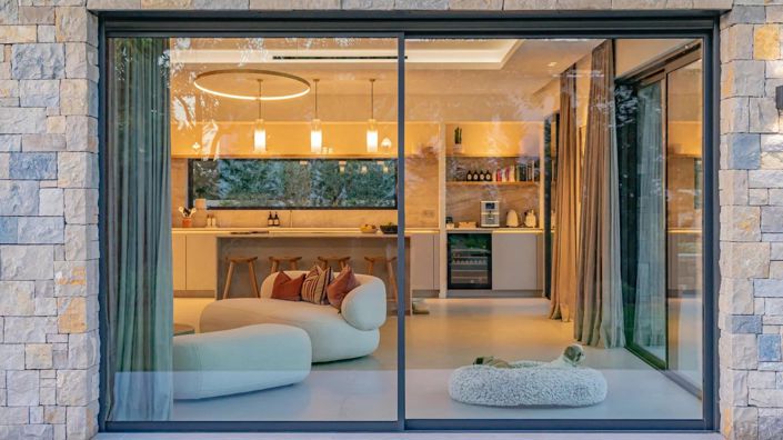 Image No.12-5 Bed House for sale