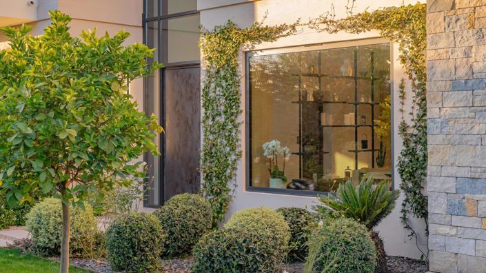 Image No.8-5 Bed House for sale