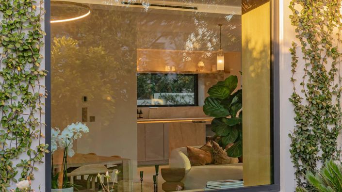 Image No.9-5 Bed House for sale