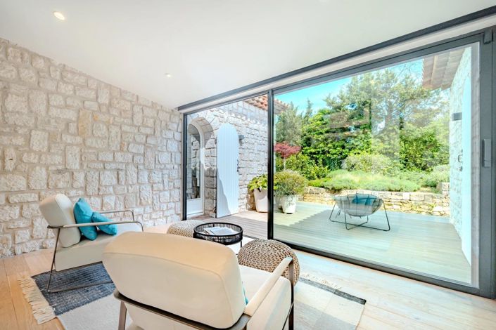 Image No.17-4 Bed House for sale