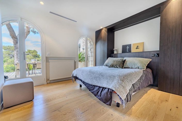 Image No.22-4 Bed House for sale