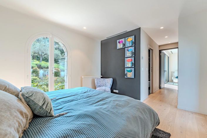 Image No.25-4 Bed House for sale