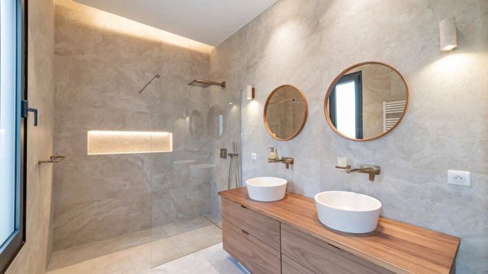 Image No.20-4 Bed House for sale