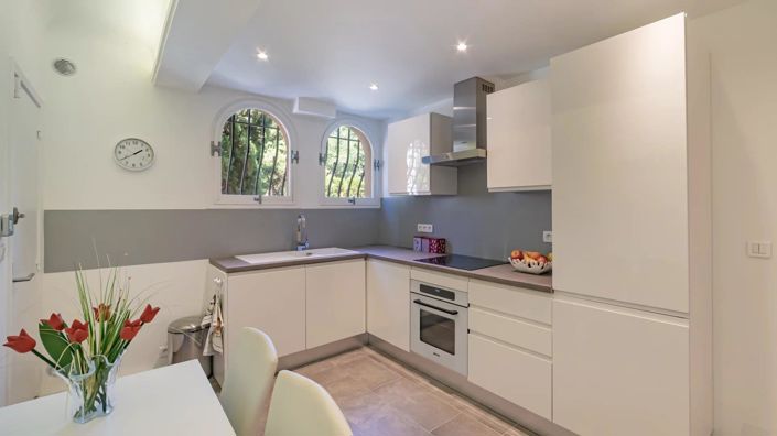 Image No.14-5 Bed House for sale