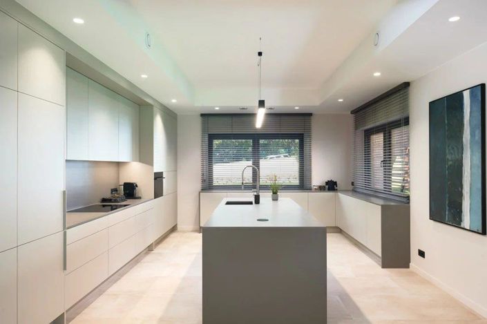 Image No.10-6 Bed House for sale