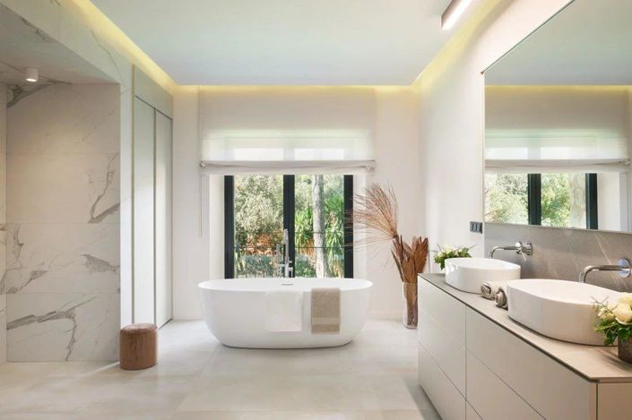 Image No.12-6 Bed House for sale