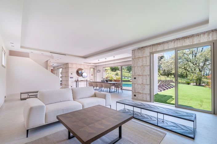 Image No.10-6 Bed House for sale