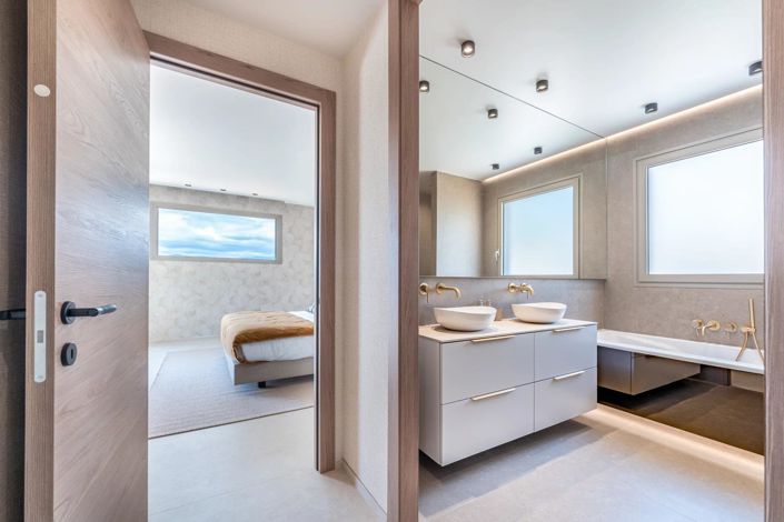 Image No.13-6 Bed House for sale