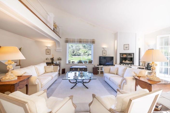 Image No.8-3 Bed House for sale