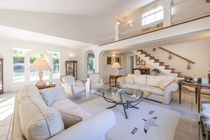 Image No.9-3 Bed House for sale