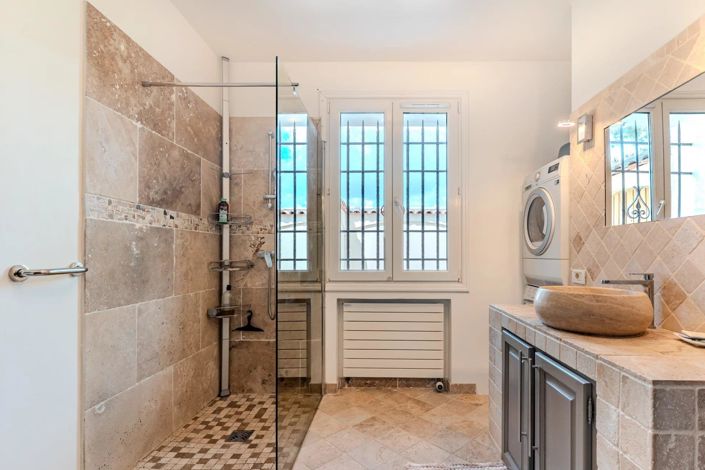 Image No.10-5 Bed House for sale