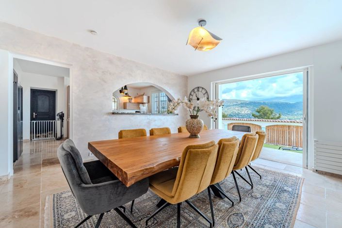 Image No.7-5 Bed House for sale