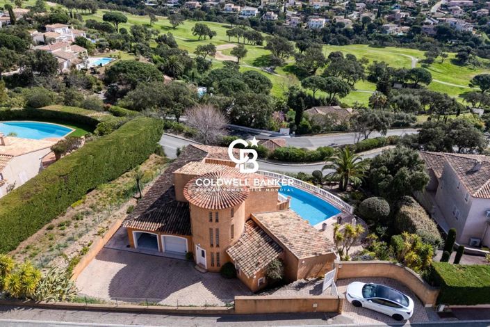 Image No.1-4 Bed House for sale