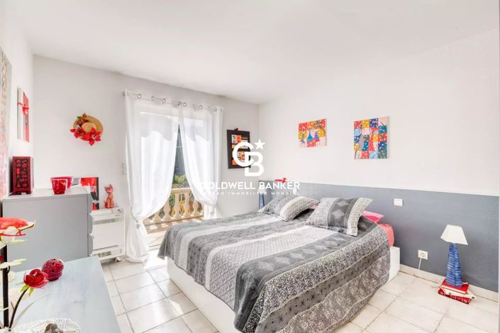 Image No.7-4 Bed House for sale