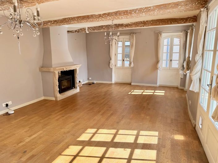 Image No.2-5 Bed House for sale