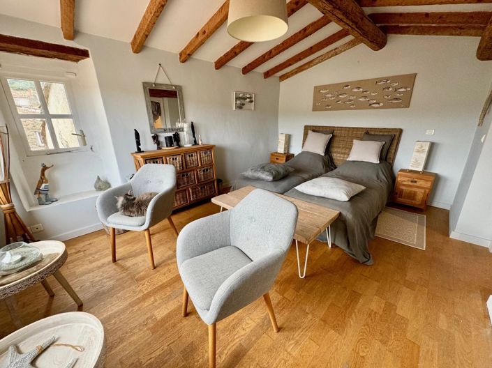 Image No.8-5 Bed House for sale