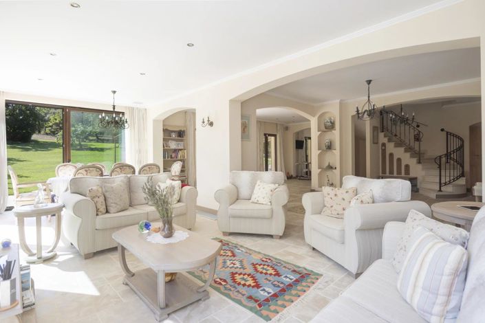 Image No.6-4 Bed House for sale