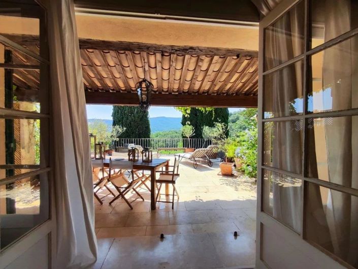 Image No.6-5 Bed House for sale