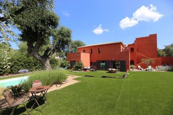 Image No.1-5 Bed House for sale