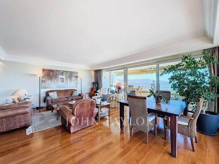 Image No.10-4 Bed Apartment for sale