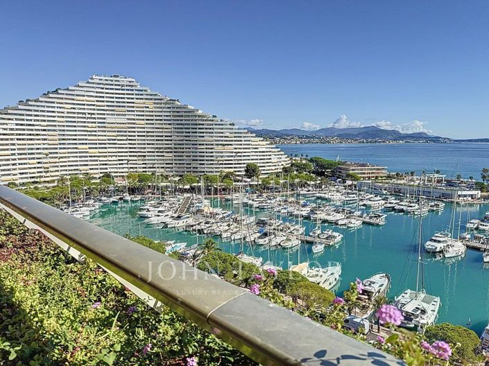 Image No.29-4 Bed Apartment for sale