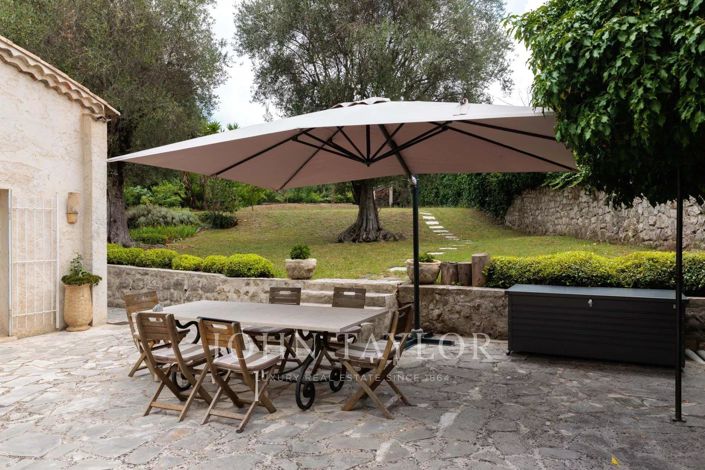 Image No.5-6 Bed House for sale