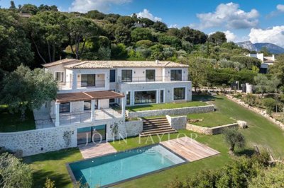 5 Bed House for sale